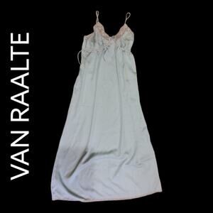 "VINTAGE" 1960's VAN RAALTE Long Gown. Baby blue. Size M